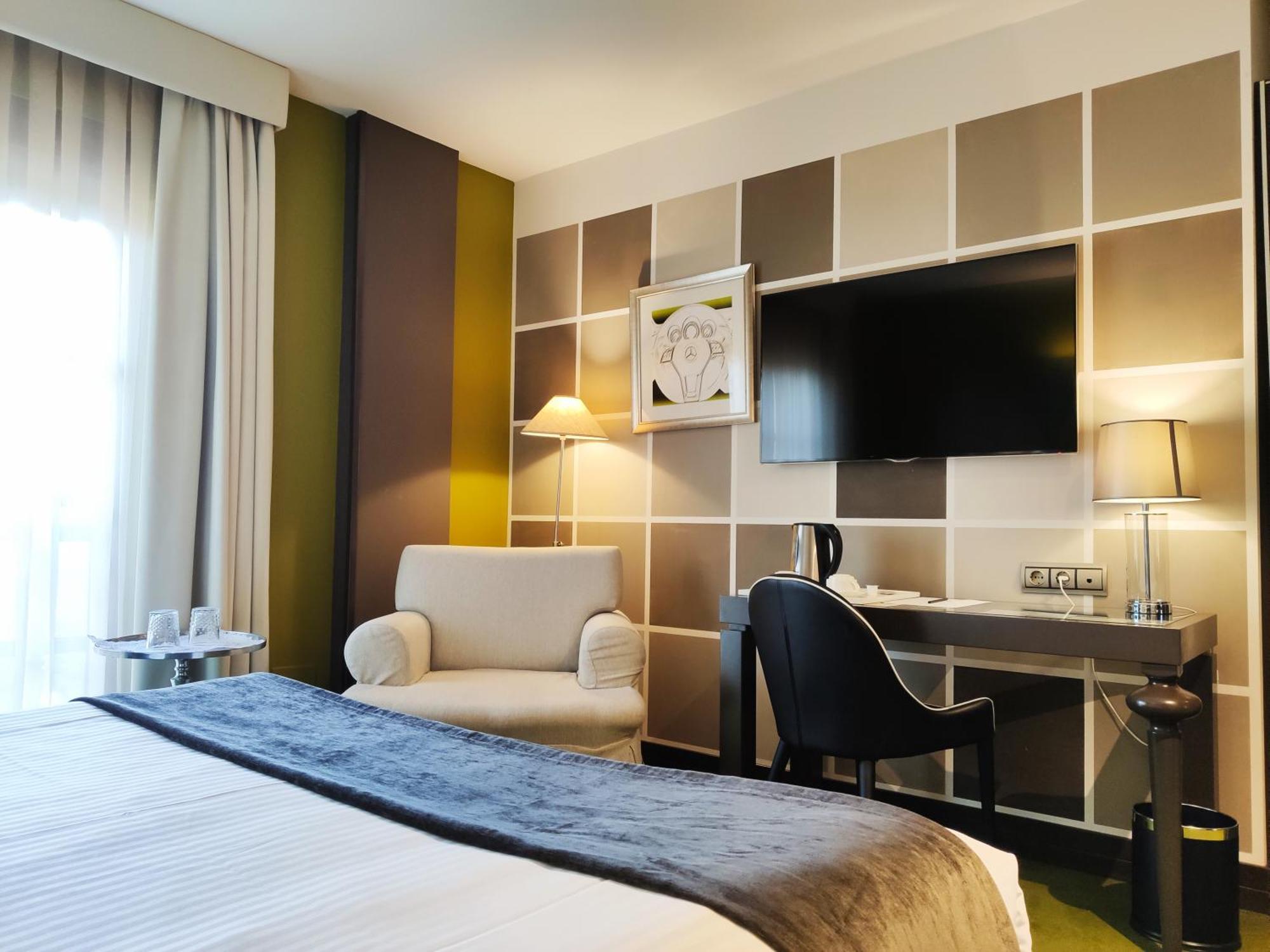 Costa Esmeralda Suites Suances Zimmer foto A room at the hotel